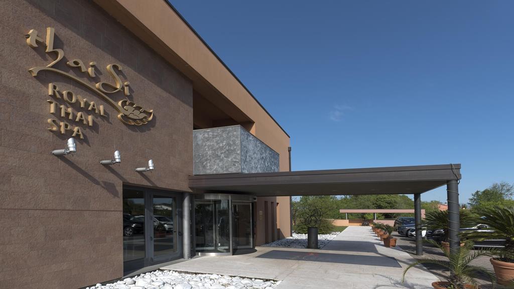 Thai Si Royal Thai Spa Lovadina Exterior photo