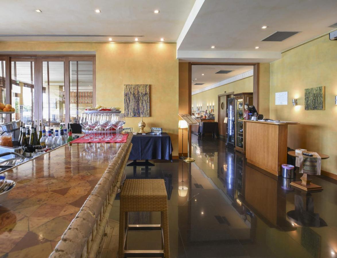 Thai Si Royal Thai Spa Lovadina Exterior photo